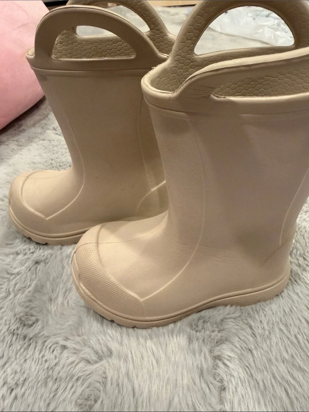 Toddler size 5 Cream Waterproof Pull-On Rain Boots